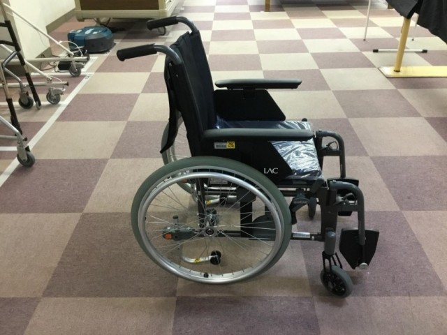 調整付き標準型車椅子